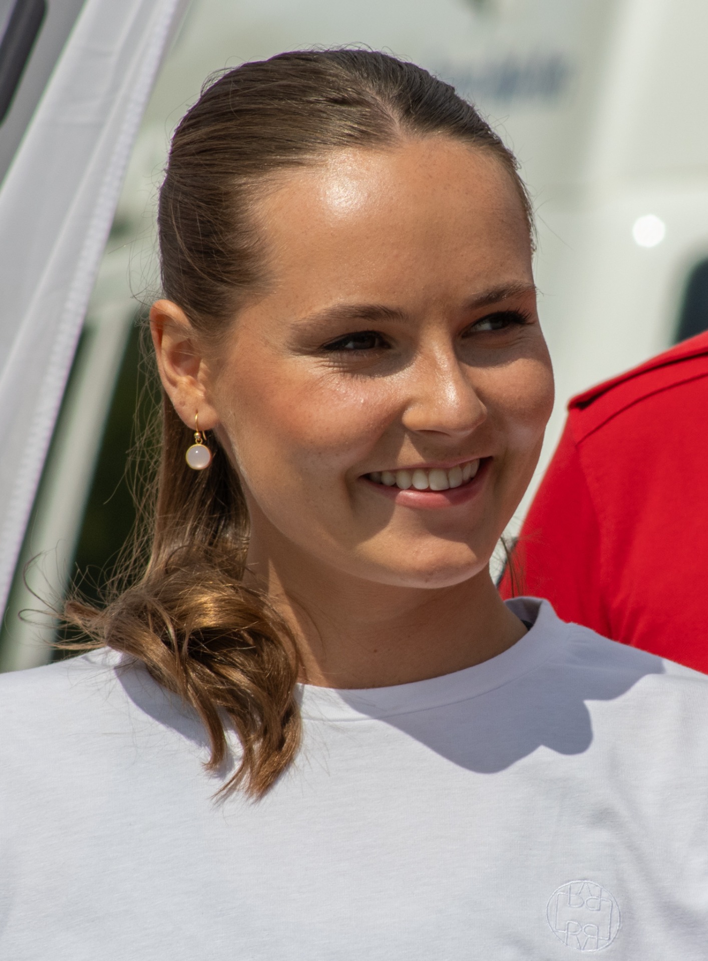 La princesse Ingrid Alexandra ouvre la préparation estivale du corps d'aide de la Croix-Rouge à Kadettangen à Sandvika à Bærum. Johannes Østby. CC BY-SA 4.0